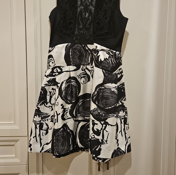 Ladies Anne Fontaine dress - Picture 5 of 7